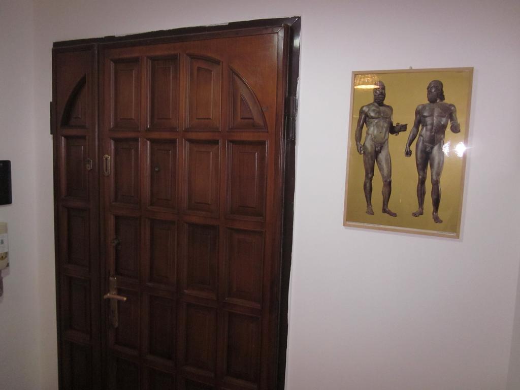 B&B Al Museo Reggio di Calabria Bagian luar foto
